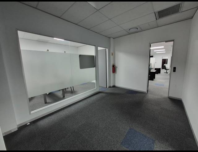 331M² OFFICE TO LET IN RIVONIA